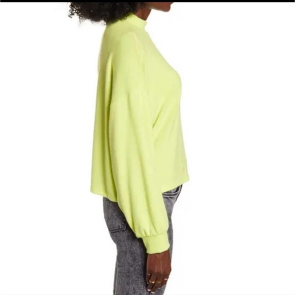All In Favor Neon Yellow Mock Neck Sweatshirt Size Small - Picture 4 of 7